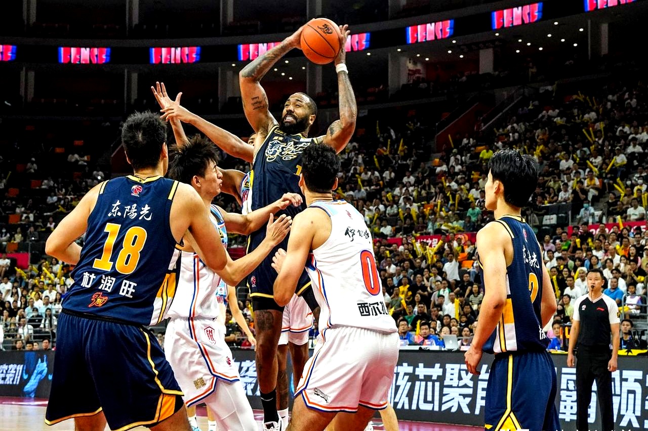 星空体育官方网站-包含转折点广厦男篮强势反弹；英超关键时刻攻防权衡；引发热议；阵容厚度经受考验的词条-星空体育官方网站